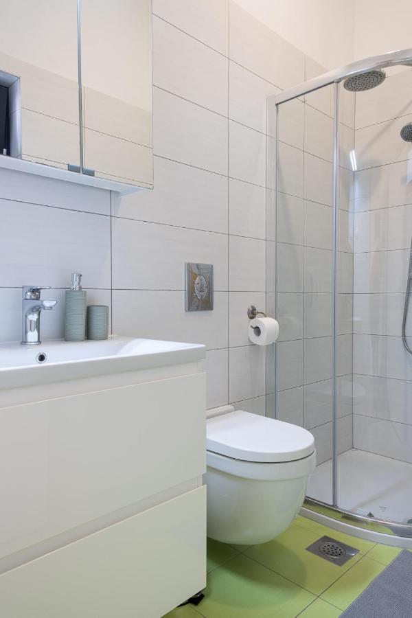 Studio Apartment Les - 4 Min Walk From Amphiteatre Пула Экстерьер фото